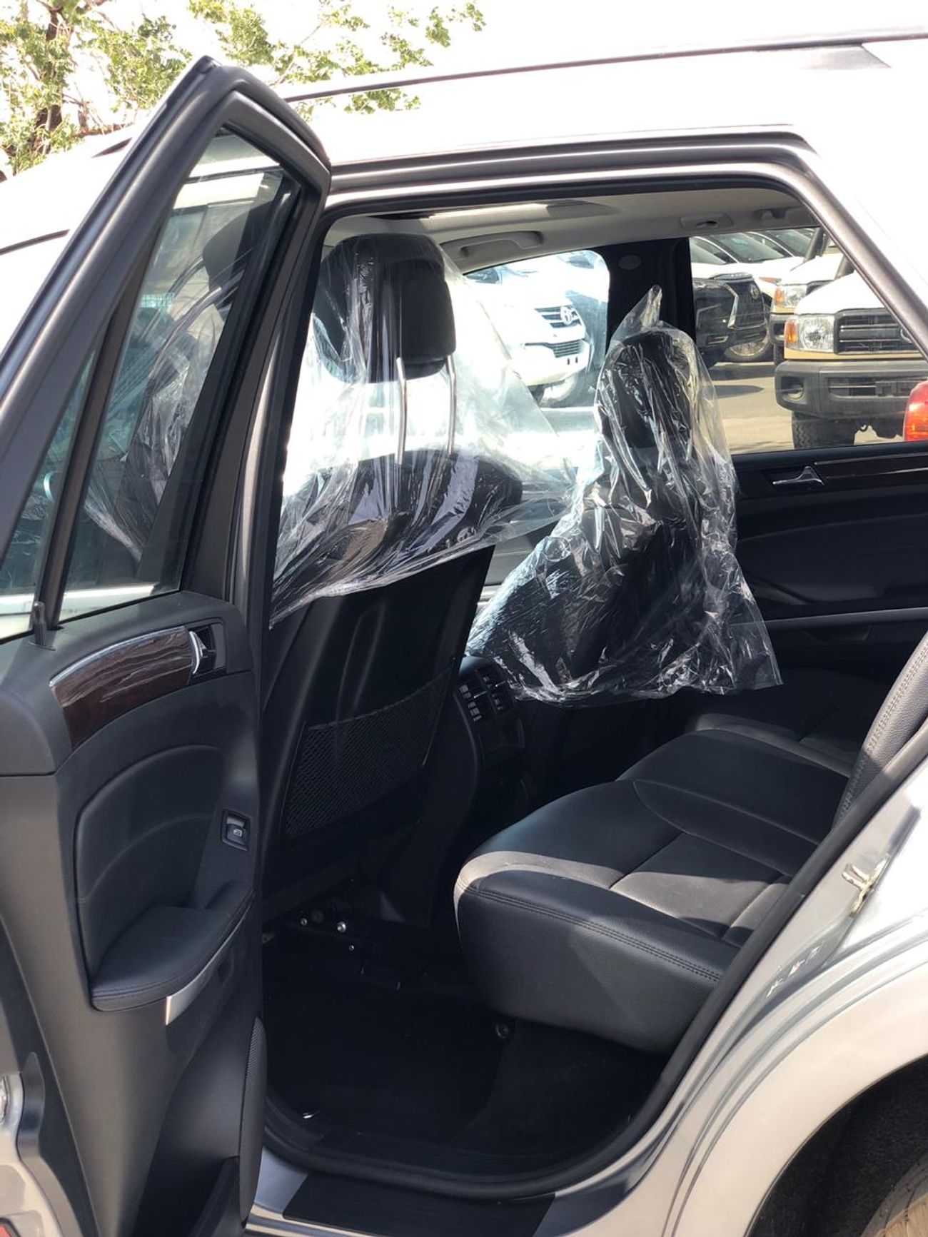 Mercedes-Benz ML 350 MATRIX EDITION-SUNROOF-DVD-CRUISE-LEATHER SEATS-POWER SEATS-ALLOY RIMS-REAR AC-REAR CAMERA-LOT-598