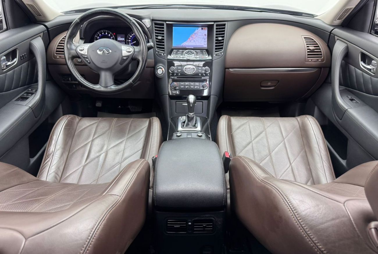 Infiniti QX70 2018 Infinite QX70 Sport Luxury, 1 Year Warranty, Infiniti Service History, Excellent Condition, GCC