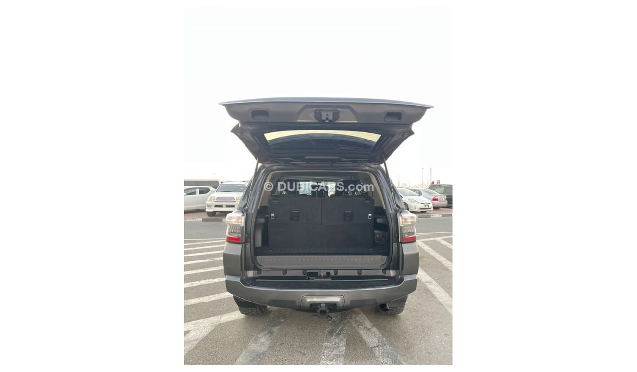Toyota 4Runner *Offer*2014 Toyota 4Runner SR5 Premium 4x4 7 Seater  / EXPORT ONLY / فقط للتصدير