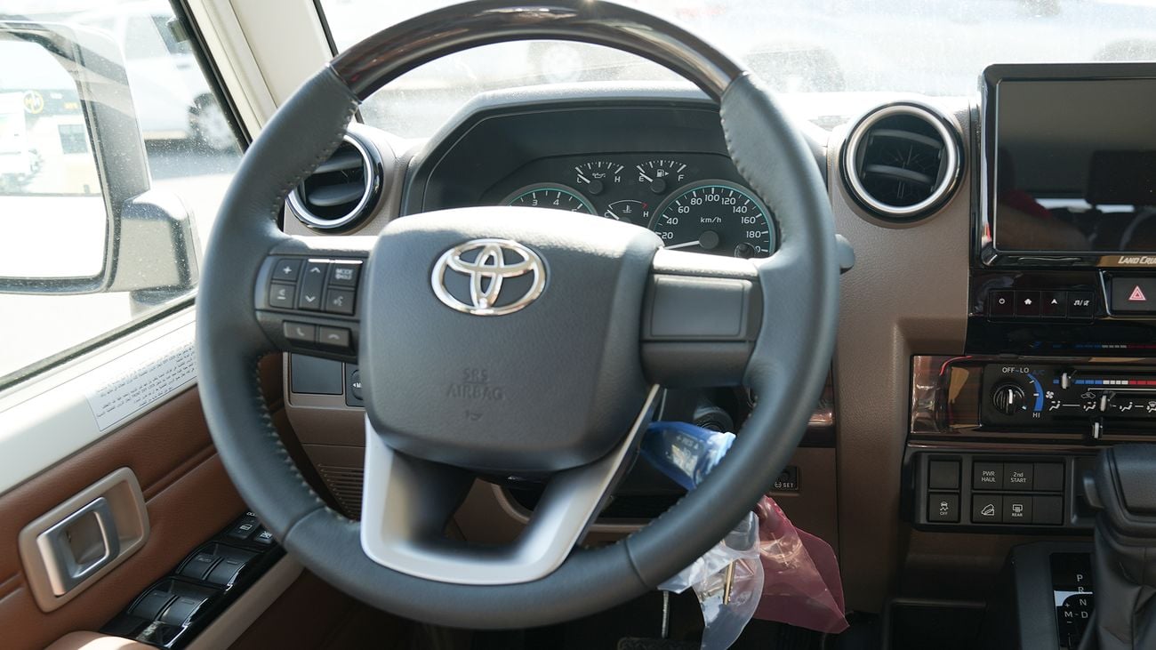 Toyota Land Cruiser LX V6