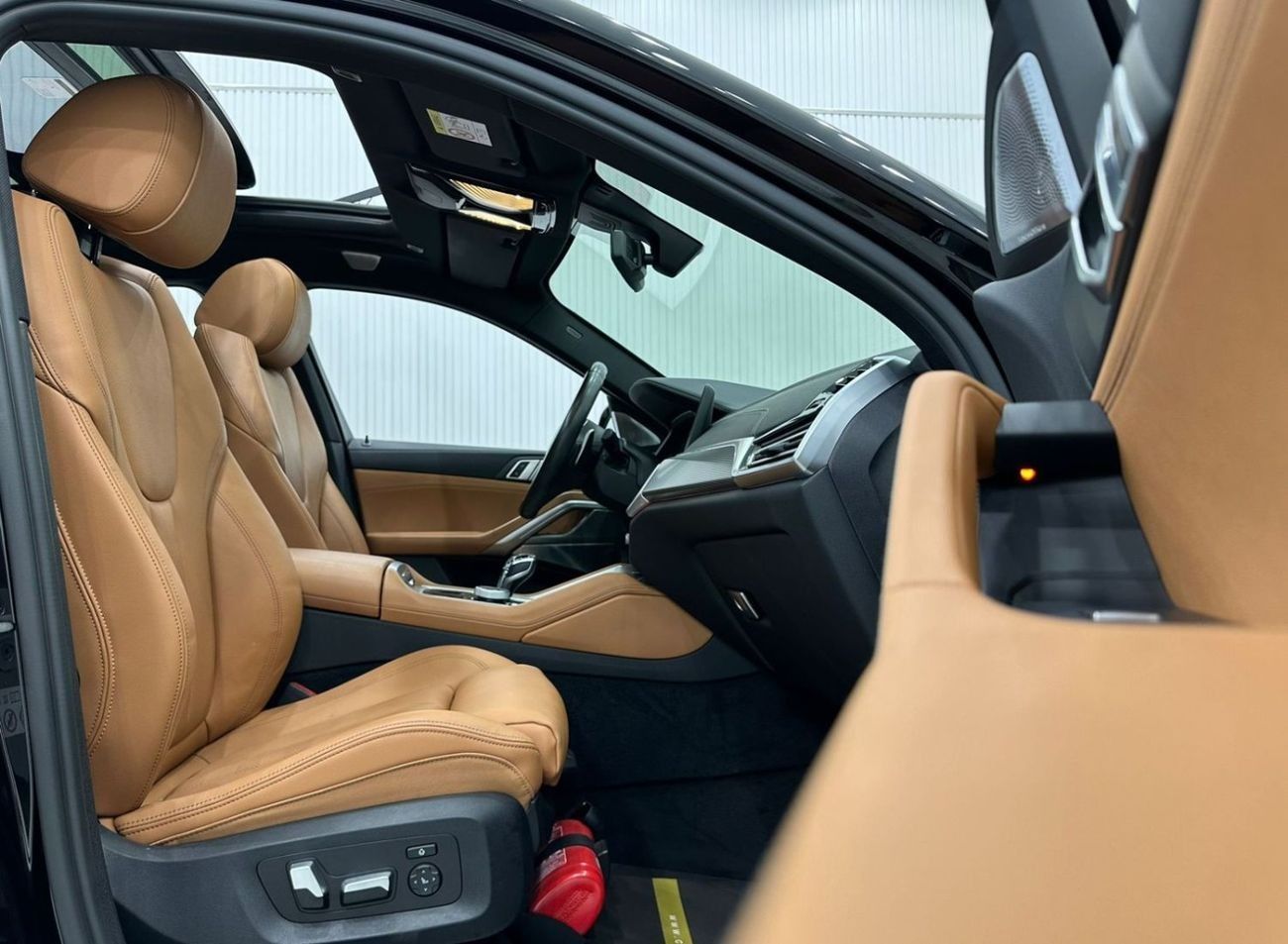 BMW X6 40i M Sport 3.0L 2022 BMW X6 xDrive40i M-Sport, Oct 2026 BMW Warranty + Service Pack, Full Options,