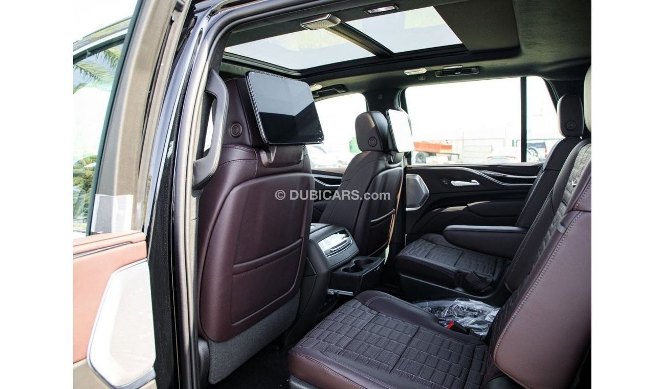 Cadillac Escalade 4WD LUXURY PLATINUM TV + 36 SPEAKER/GCC. Local Registration +10%
