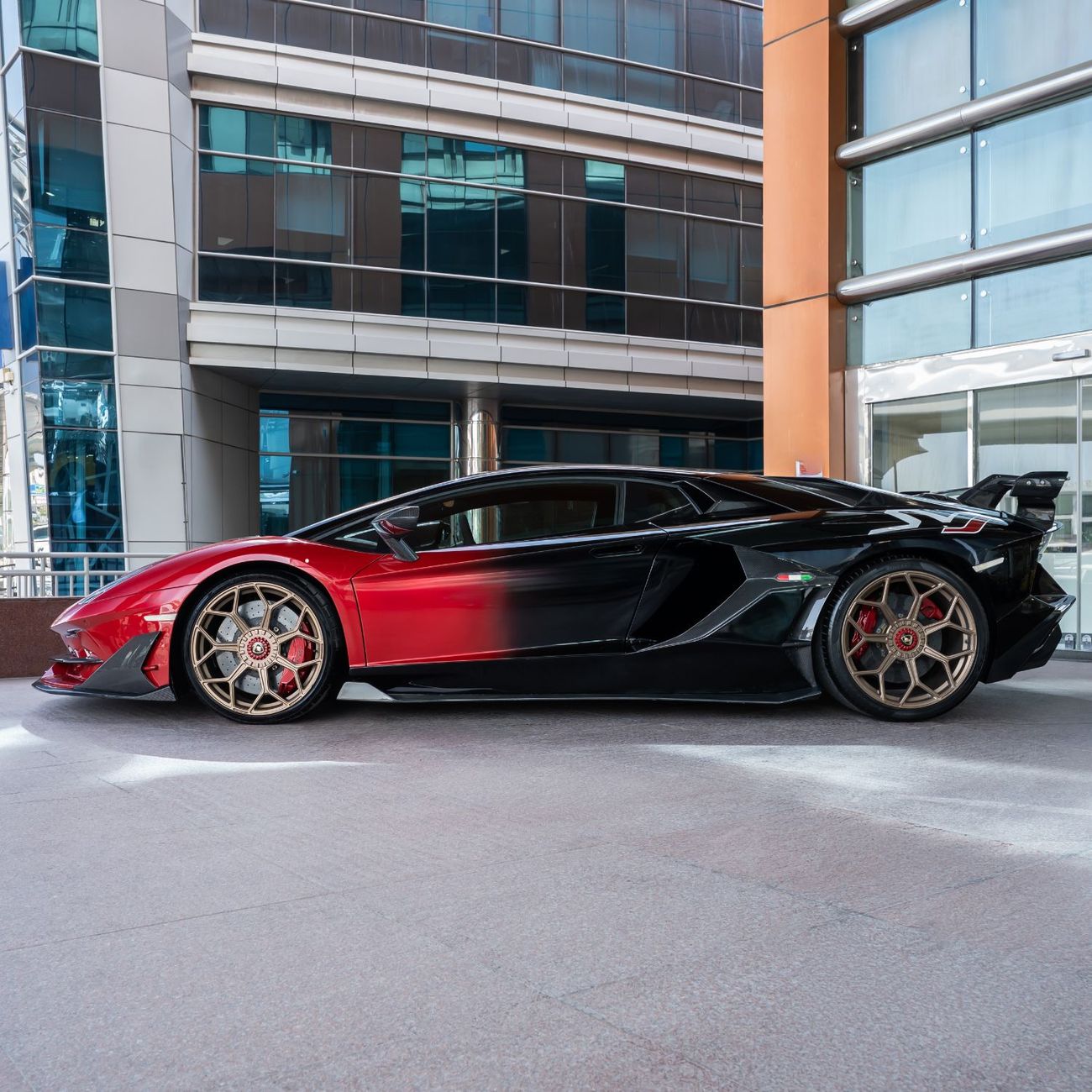 Lamborghini Aventador 6.5L V12