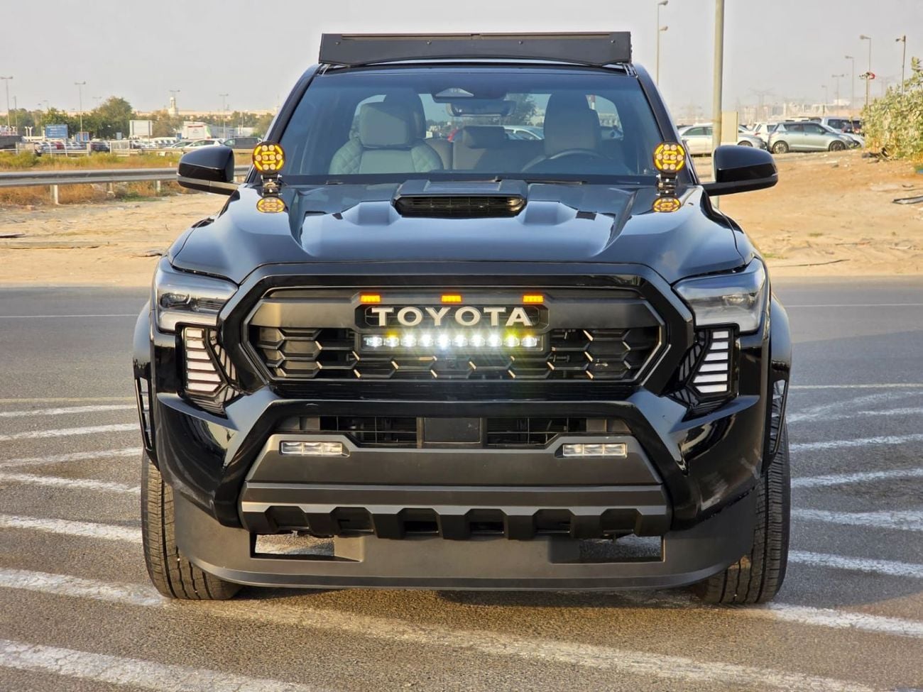 تويوتا تاكوما 2024 Model 2.4L normal engine ,Push button , leather seats and low mileage