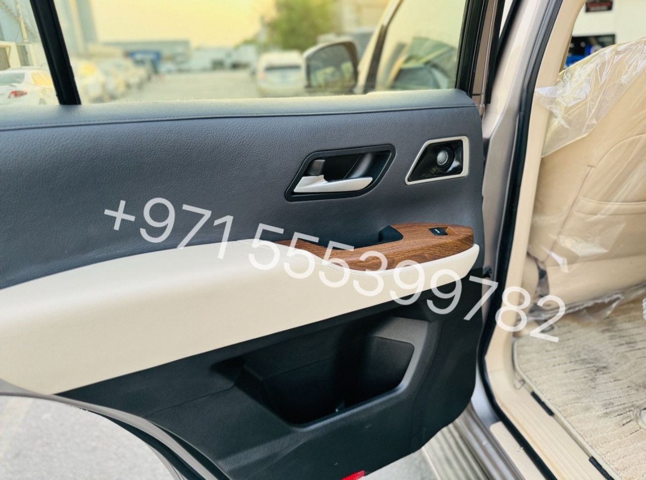 Toyota Land Cruiser Toyota Land Cruiser 2015 upgraded to 2025 complete with dashboard