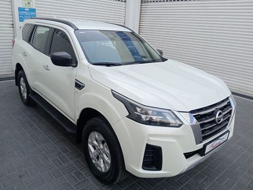 نيسان إكستيرا SE 2.5L RWD
