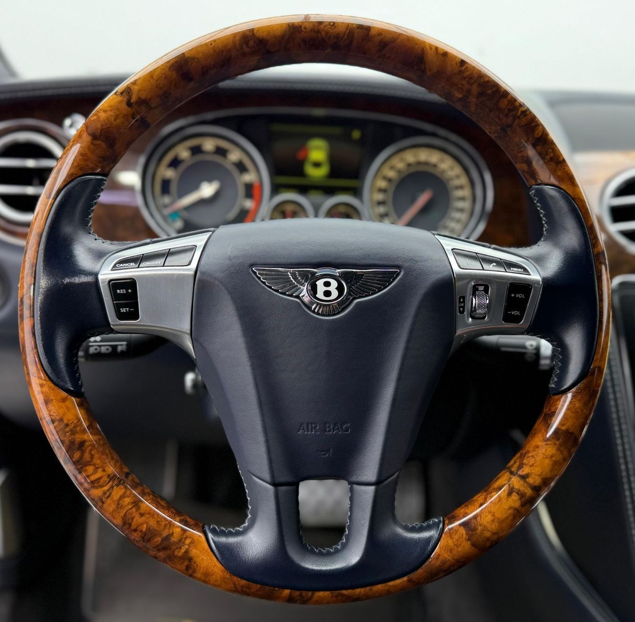 Bentley Continental GT 2015 Bentley Continental GT Speed W12, Service History, Excellent Condition, GCC