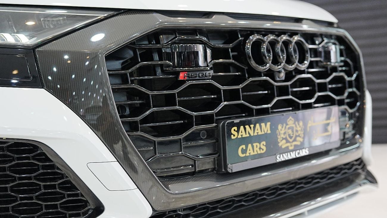 Audi RSQ8 QUATTRO, Carbon Exterior/Interior Pack, Panoramic Roof, Bang N Olufsen, GCC Specs!!