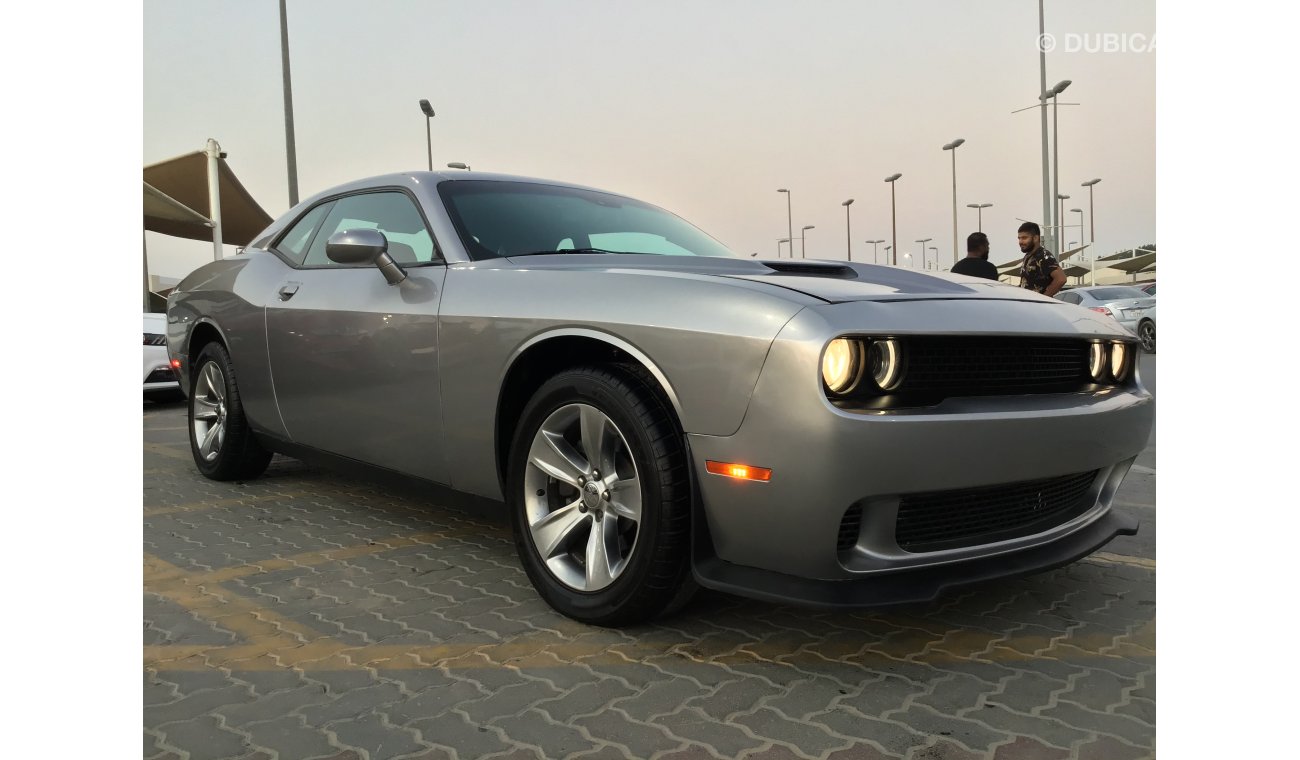 دودج تشالينجر V6 /3.6 LT / Excellent Condition