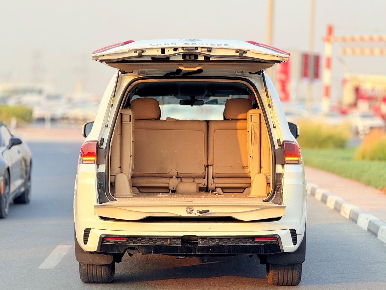 Toyota Land Cruiser 2013 GR upgrade 2025 full loaded GXR 4.0L (271 HP) 4WD V6