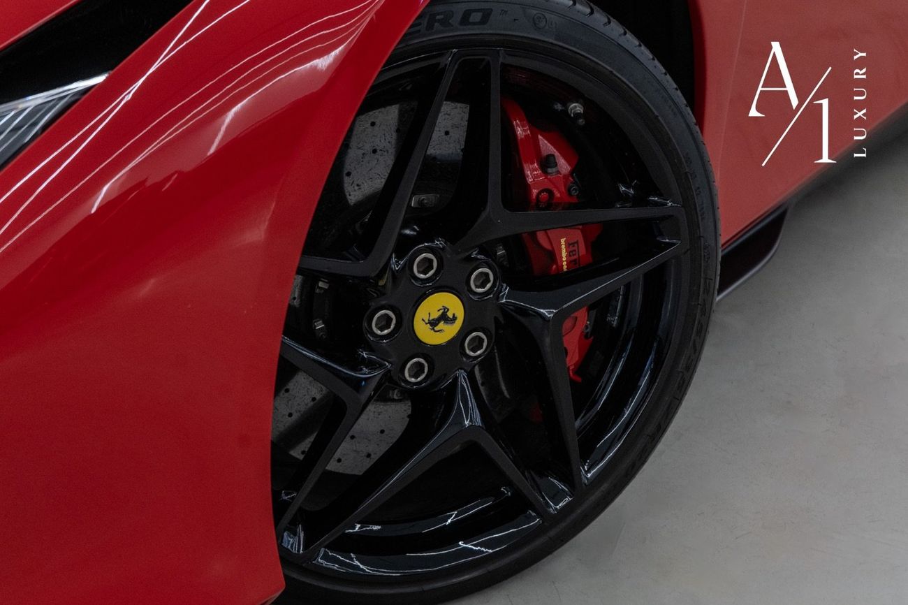 Ferrari F8 Spider 3.9T V8 2021 Ferrari F8 Spider, Carbon Fiber Package, Excellent Condition, European Specs