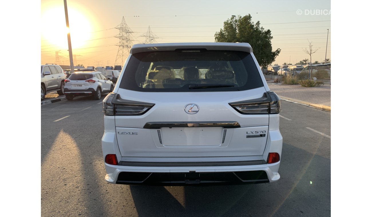 Lexus LX570 Black Edition 2021