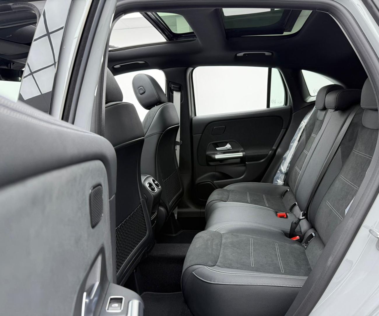 Mercedes-Benz GLA 200 *Brand New* 2026 Mercedes Benz GLA200 AMG, 5 Years MB Warranty, Delivery Kms, Fully Loaded, GCC