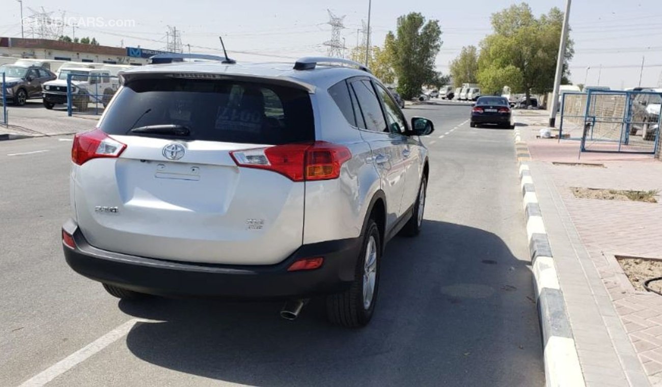 Toyota RAV4 TOYOTA RAV4 XLE 4WD FULL OPTION 2014