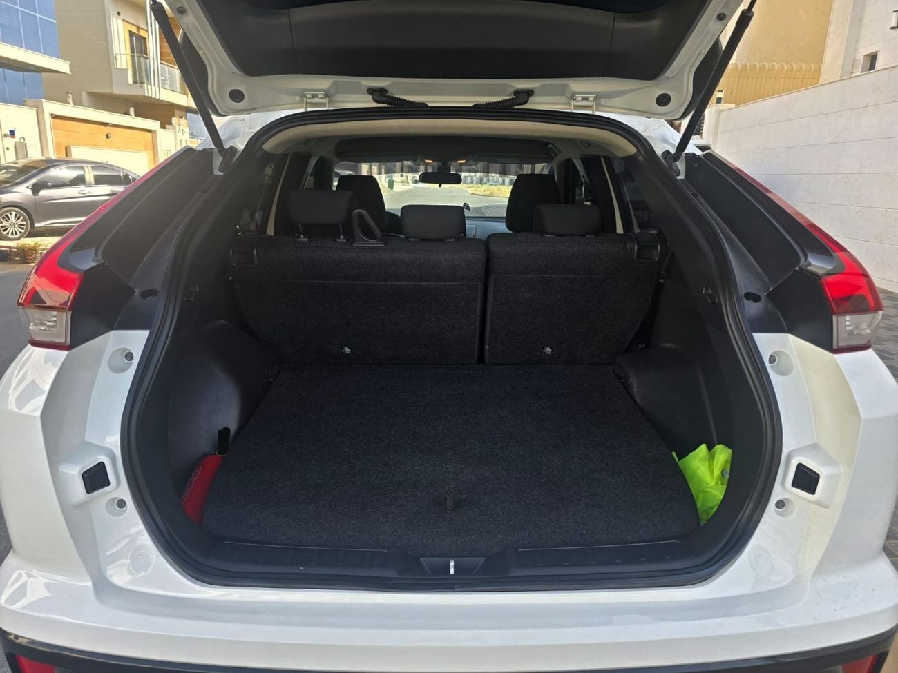 ميتسوبيشي إكلبس كروس 1.5T GLS (Mid Option)