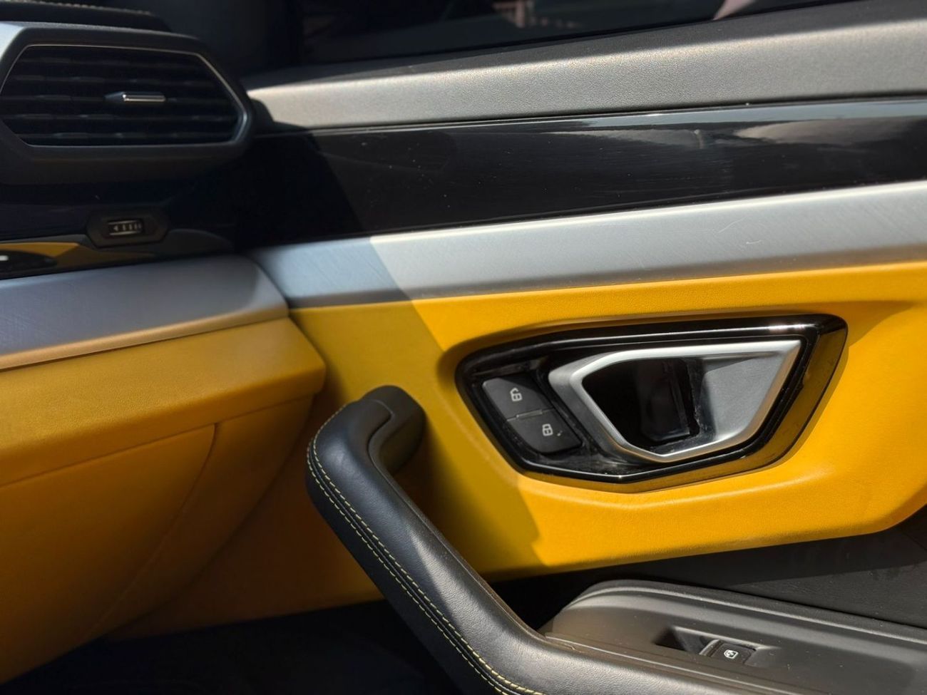 Lamborghini Urus STD 4.0T V8