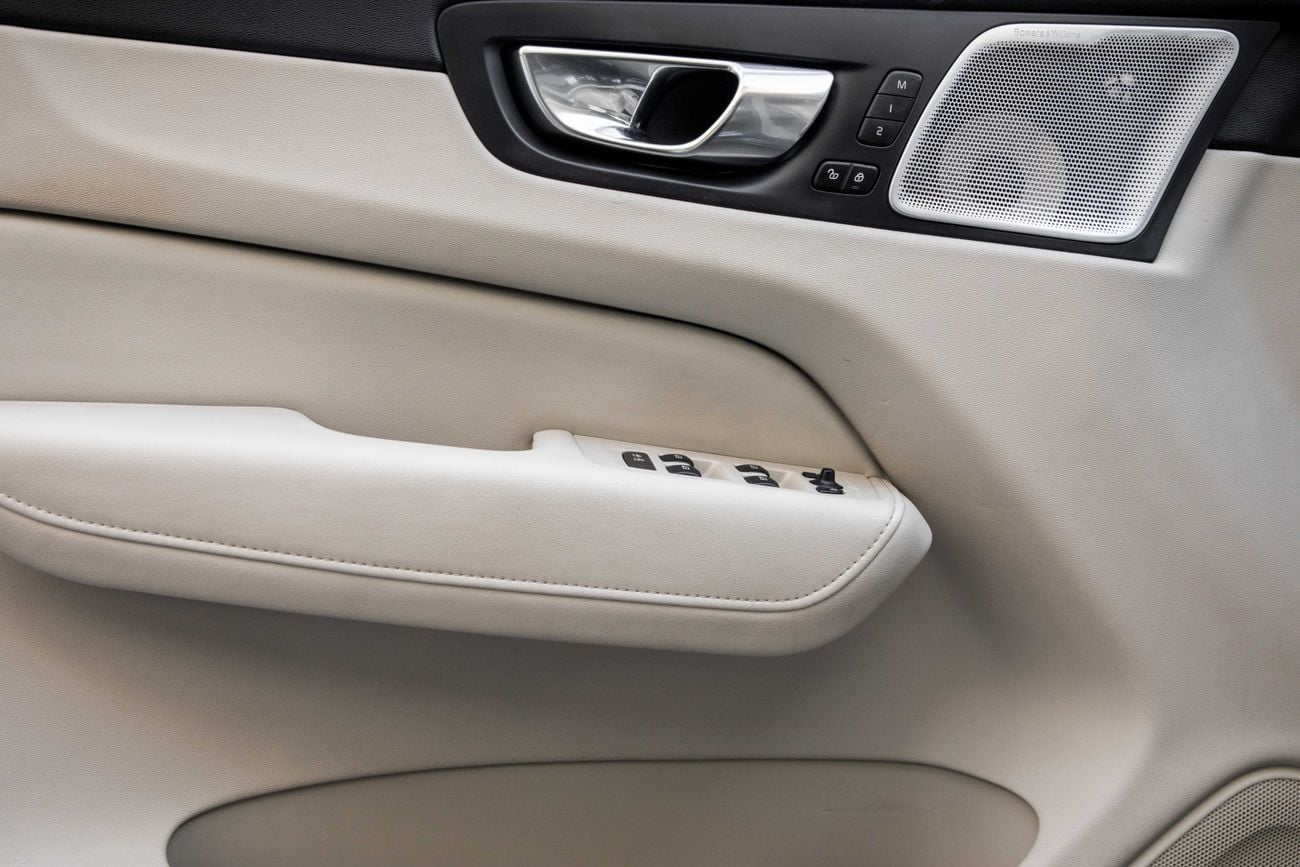 Volvo XC60 XC60 T5 Inscription | 2,057 P.M | 0% Downpayment | VOLVO SERVICED!