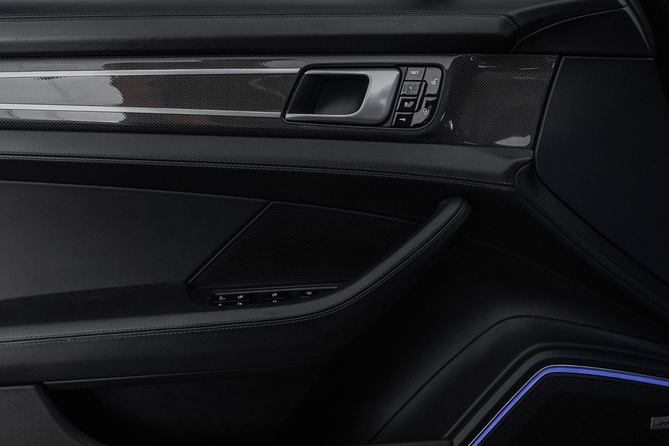 Porsche Panamera Turbo Sport Turismo 4.0L AWD