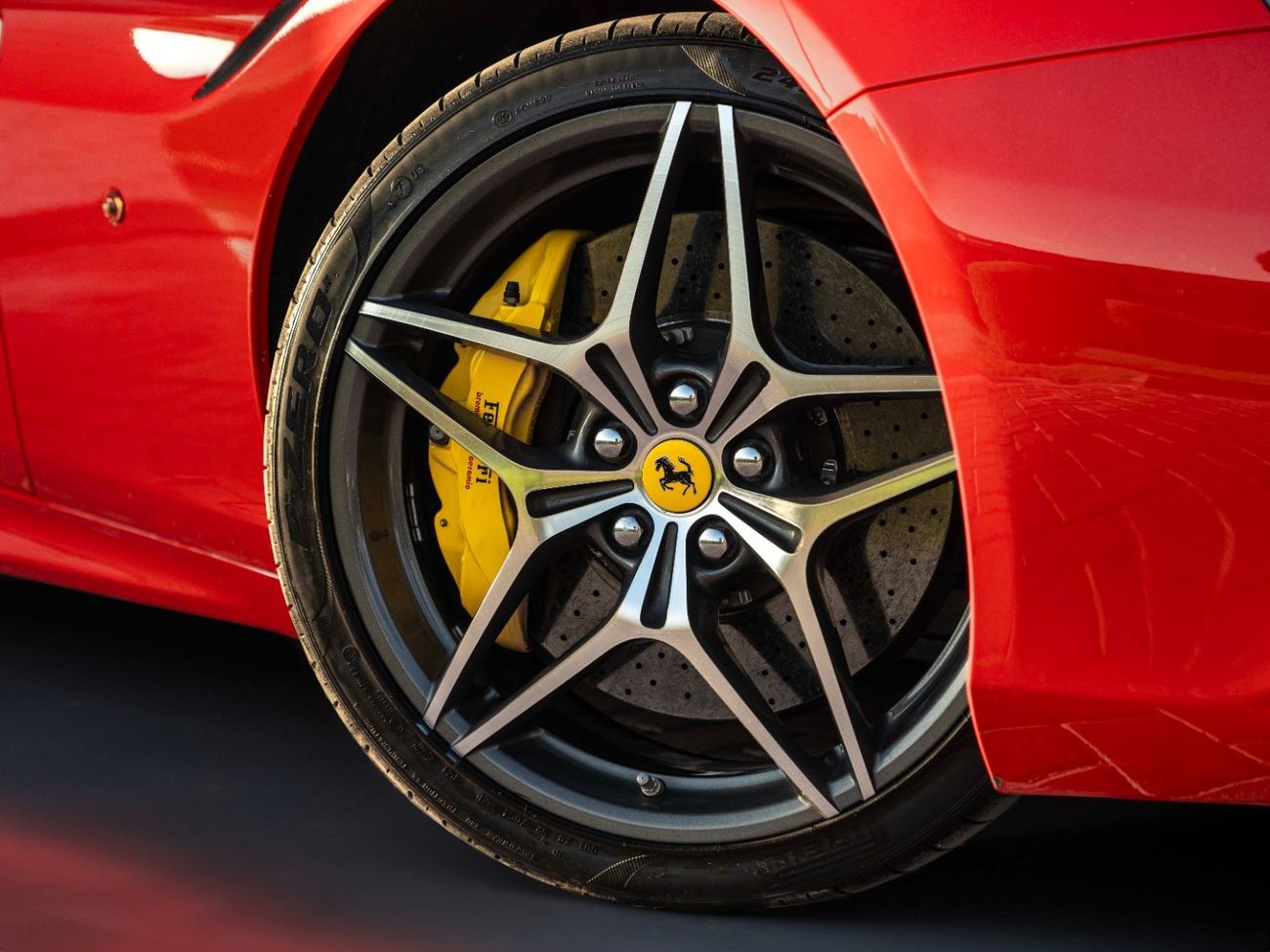 Ferrari California T FERRARI CALIFORNIA T • ONLY 54K KM • 3.9L TURBOCHARGED • OFFICIAL AL TAYER WARRANTY