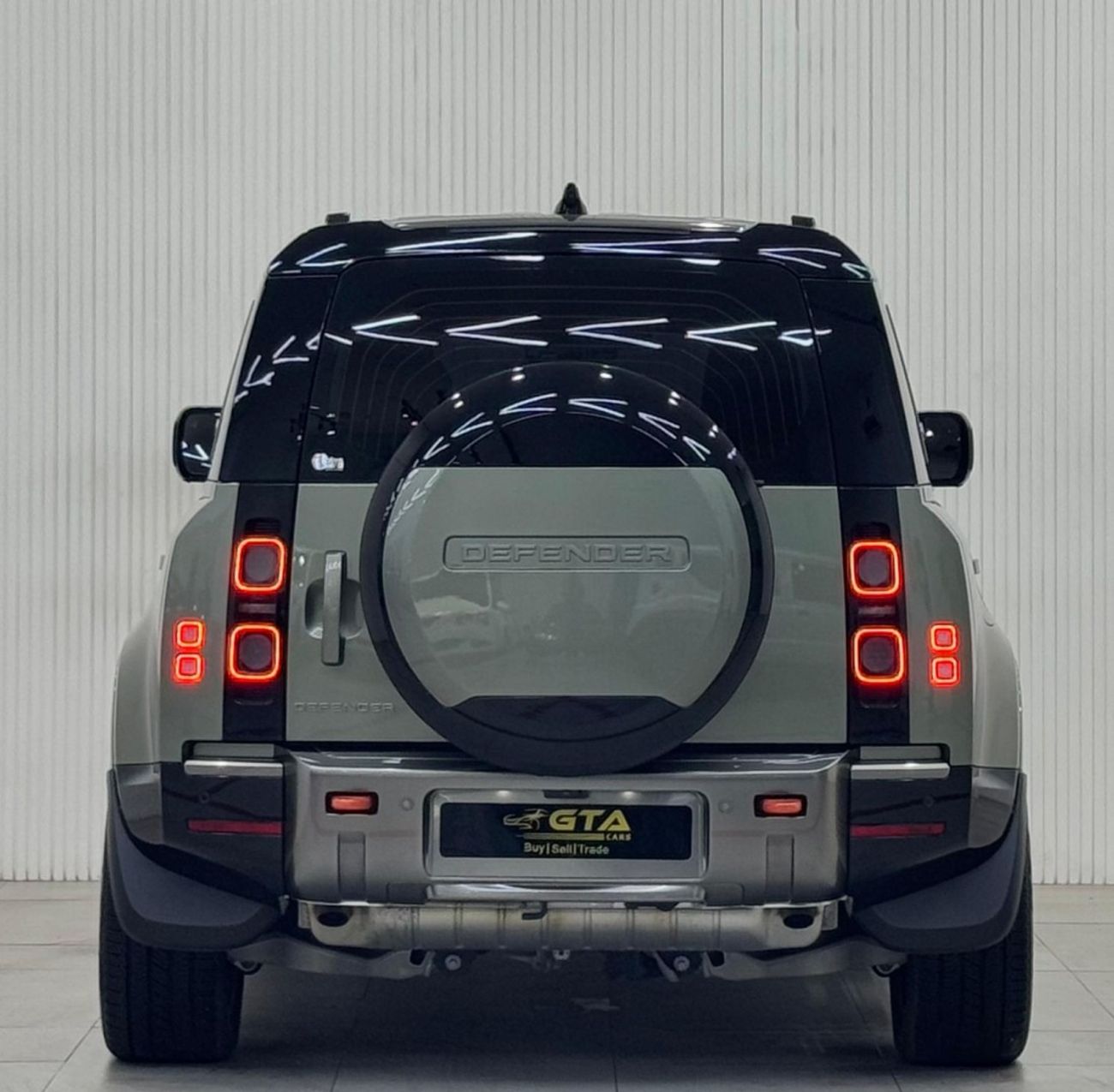 Land Rover Defender 110 X P400 3.0L 2024 Land Rover Defender 110 P400 X, January 2029 Land Rover Warranty + Service Pack