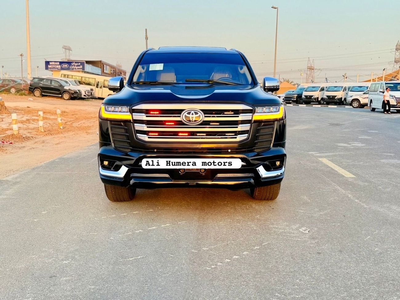 Toyota Land Cruiser GXR+ 4.0L Toyota landcuriser GXR V6 Years 2018 full upgraded interior & exterior police light petrol