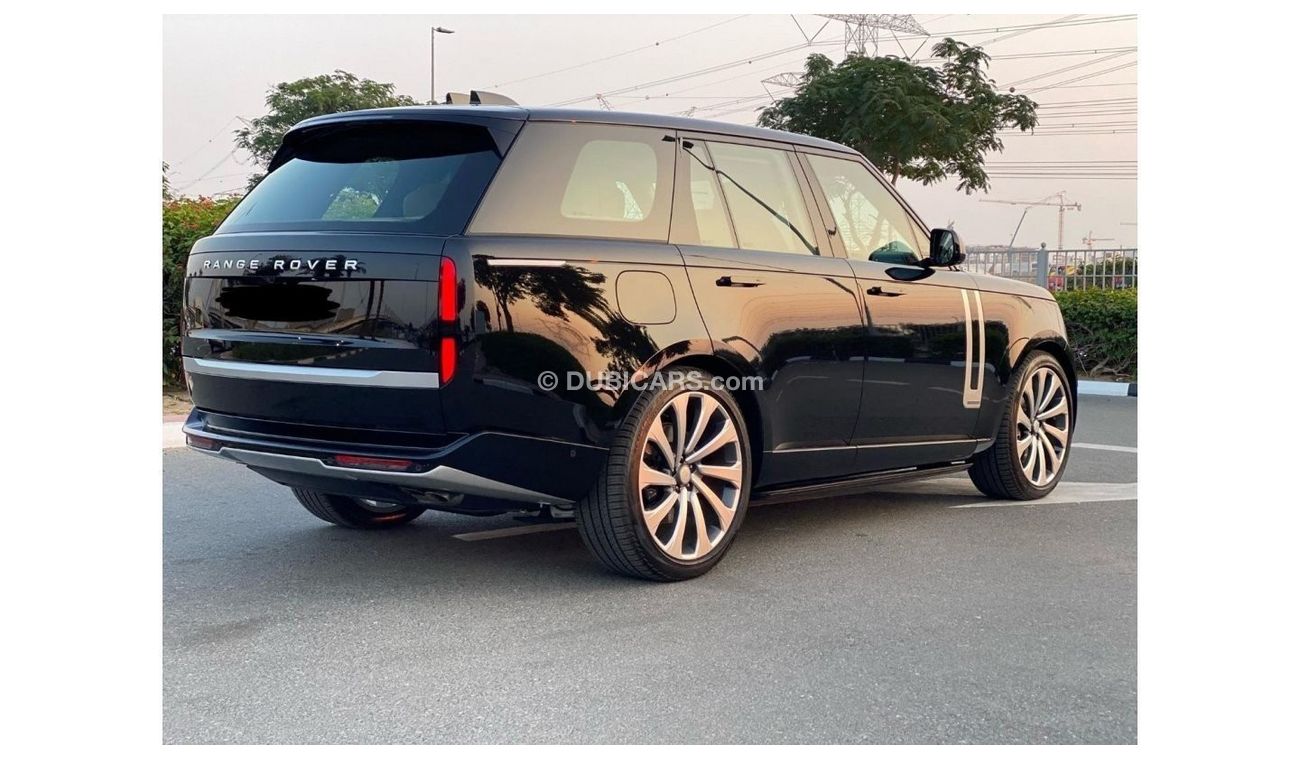 Land Rover Range Rover **2024**GCC SPEC UNDER WARRANTY AND SERVICE