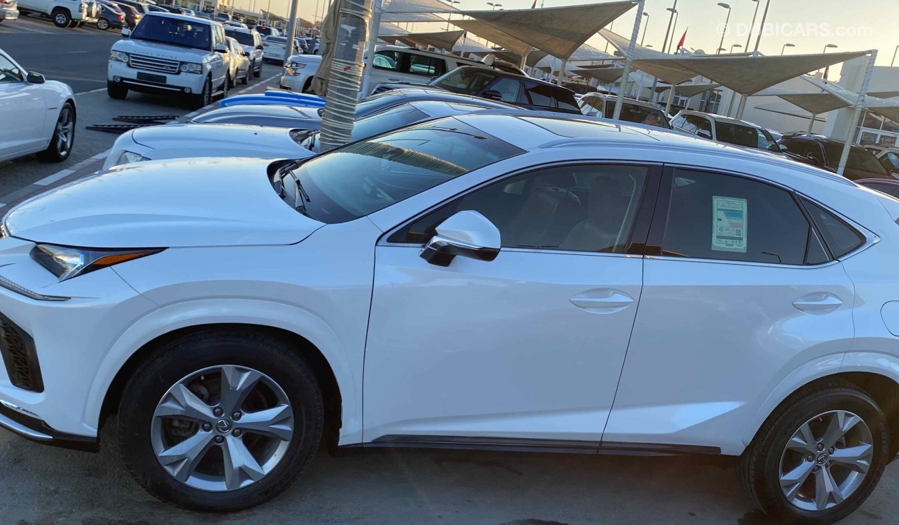 Lexus NX200t خليجي Full option GCC