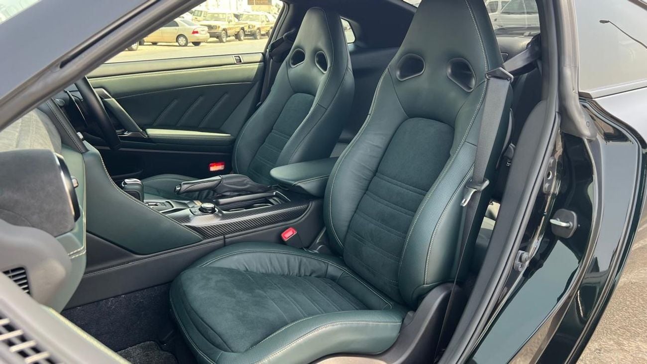 Nissan GTR Premium Edition 3.8L
