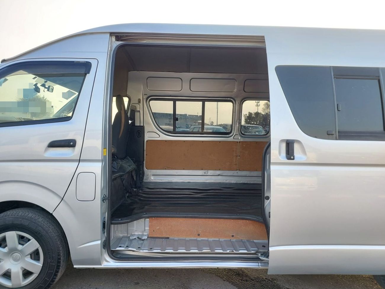 Toyota Hiace TOYOTA HIACE VAN RHD 2013 MODEL 3.0 L DIESEL AUTOMATIC(PM11266)