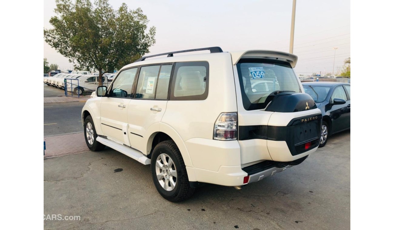 Mitsubishi Pajero FULL OPTION 3.0L - EXCLUSIVE PRICE - SUNROOF