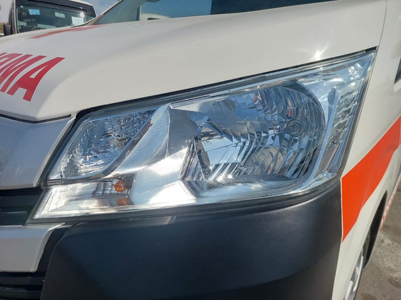 Toyota Hiace TOYOTA HIACE VAN AMBULANCE RHD 2019 MODEL 2.8 L DIESEL AUTOMATIC(PM03504)