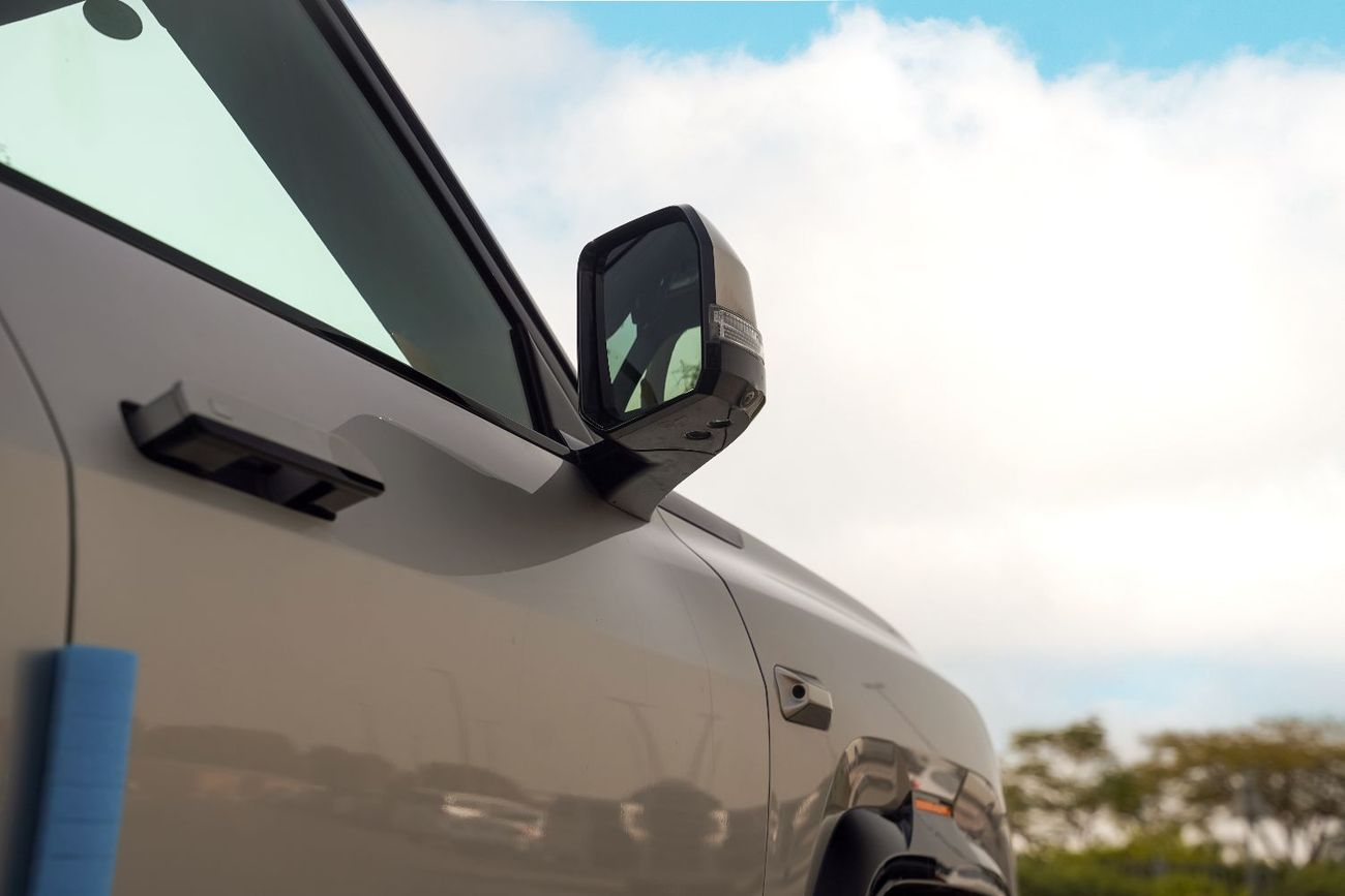 بي واي دي ليوبارد 8 Smart and Brave Flagship Edition (6 Seats)