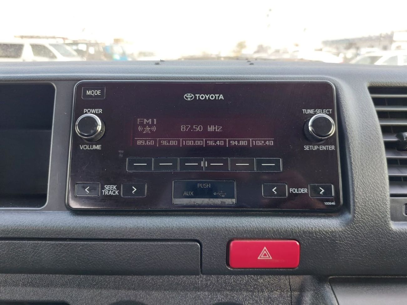 Toyota Hiace (RAMADAN OFFER) TOYOTA HIACE COMMUTER VAN RHD 2018 MODEL 2.5 L DIESEL MANUAL(PM73780)