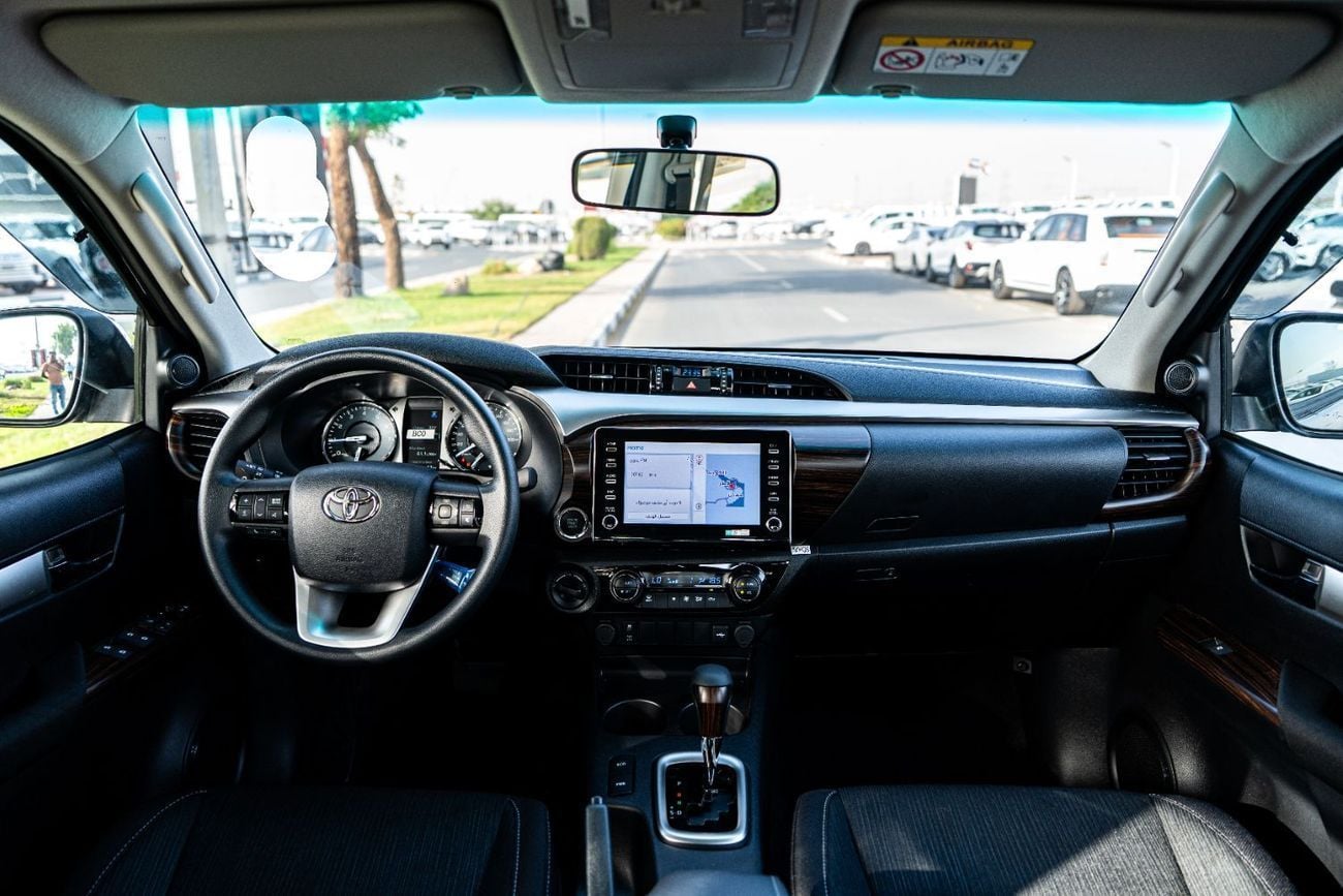 تويوتا هيلوكس Toyota Hilux  4.0-l 4WD pickup  2026 4-door cabin, automatic