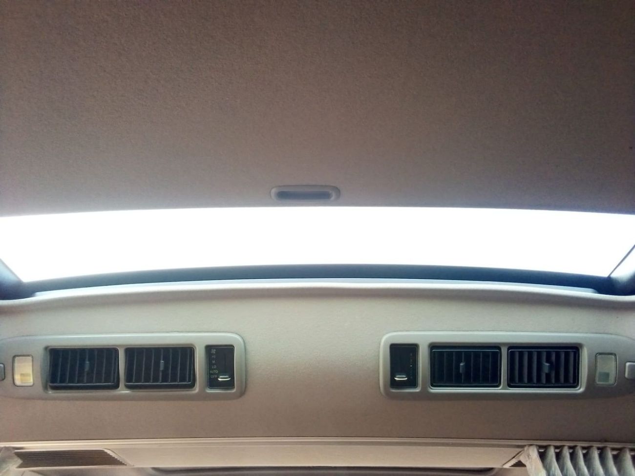 Toyota Hiace TOYOTA HIACE VAN RIGHT HAND DRIVE(PM31184)