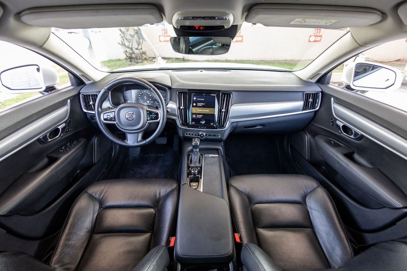 Volvo S90 Volvo S90 2017 GCC specs for 826.00 AED monthly