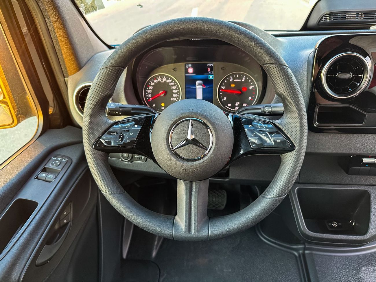 مرسيدس بنز سبرينتر Mercedes-Benz Sprinter 519 EXTRA LONG