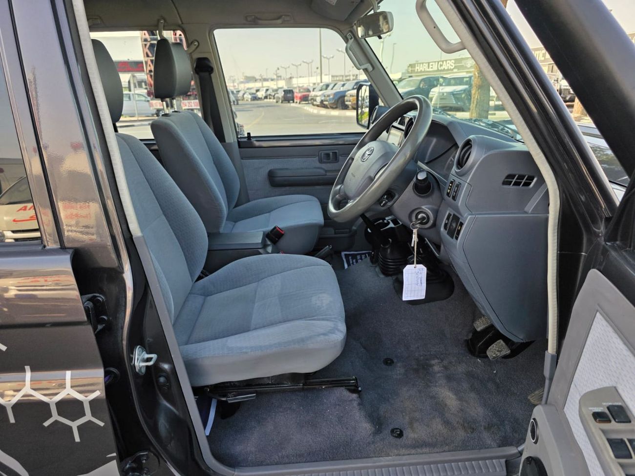 تويوتا لاند كروزر بيك آب RIGHT HAND VEHICLE ONLY FOR EXPORT 4.5L MODEL 2018 SHAPE 2024