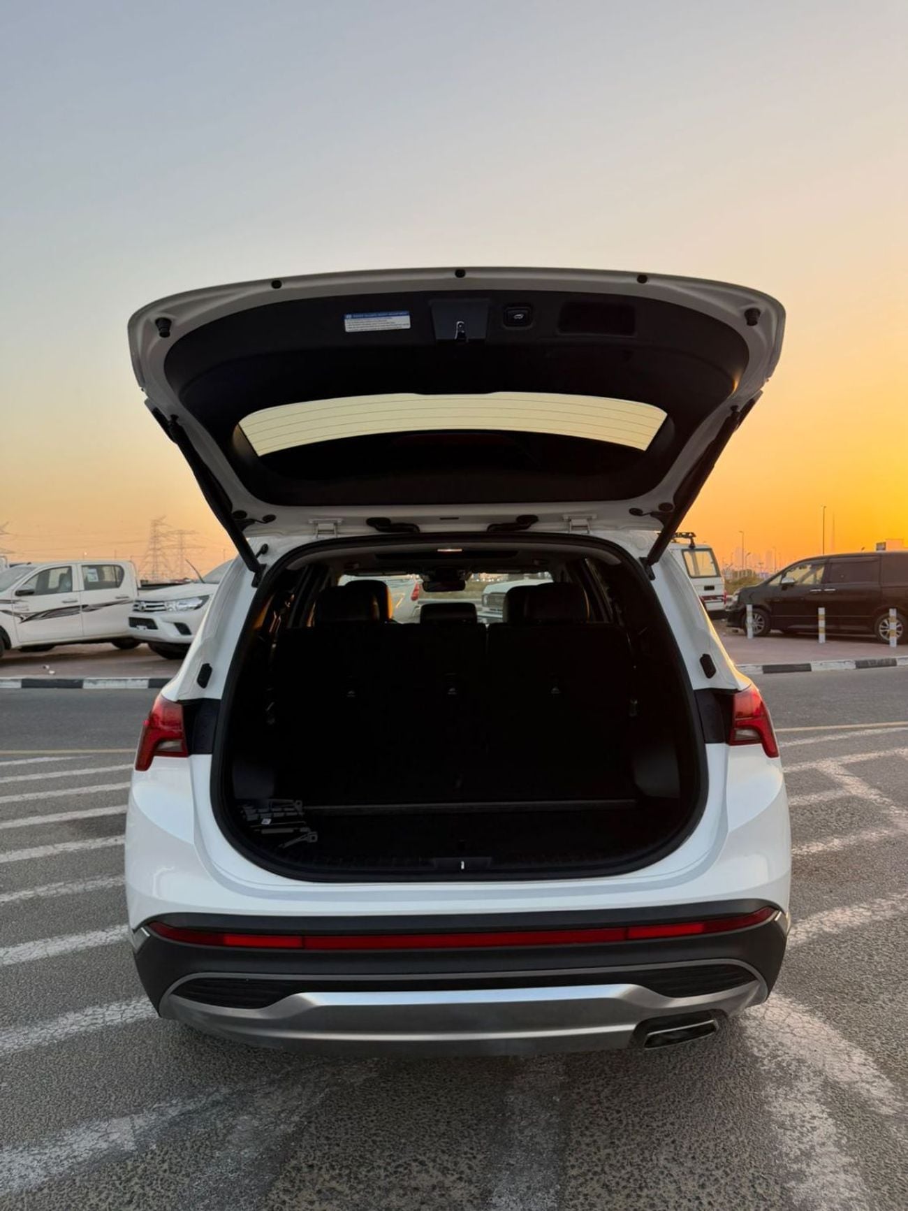 Hyundai Santa Fe SMART 2022 Hyundai Santa fe Limited 2.5L Turbo Full Option Panoramic View - Sensor & Radar With 360* CAM -