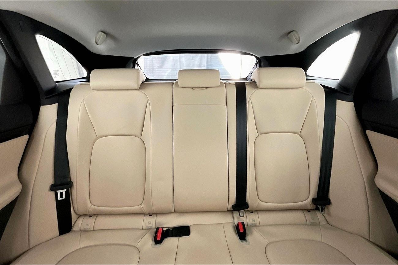 Jaguar F-PACE Pure