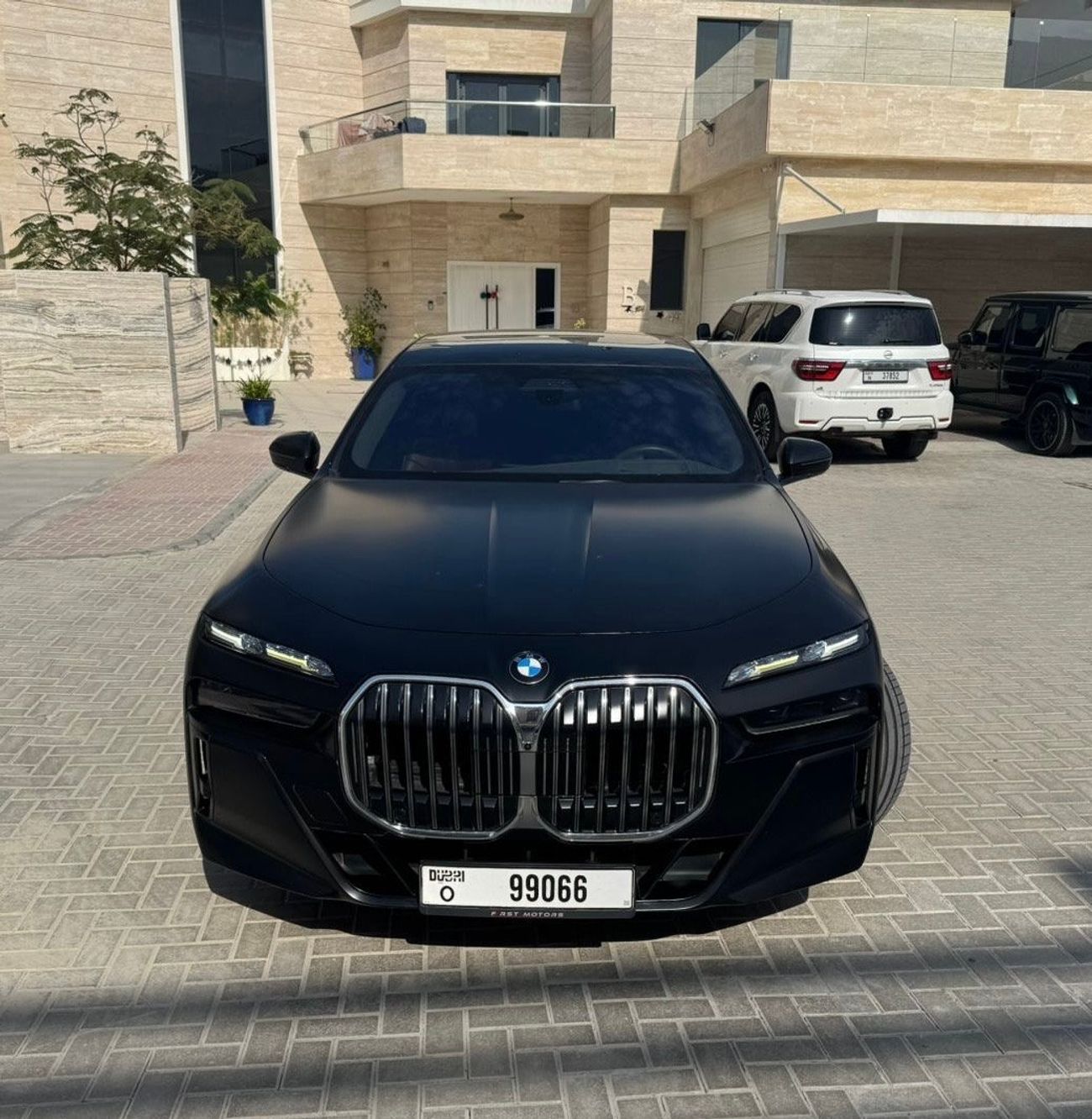 بي أم دبليو 760i