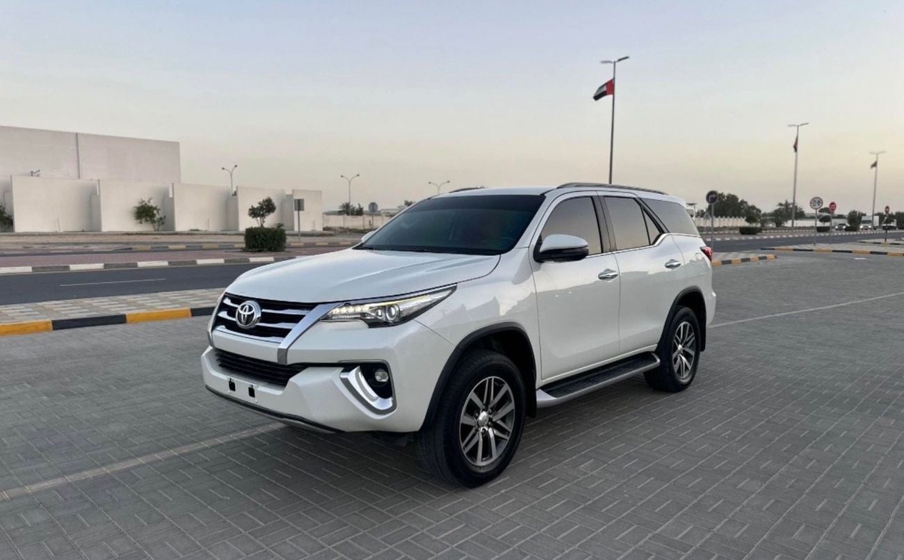 تويوتا فورتونر GXR 4.0L (278 HP)