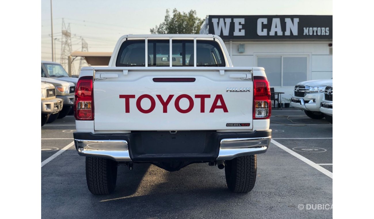 تويوتا هيلوكس TOYOTA HILUX 2.4 M/T DSL 4X4