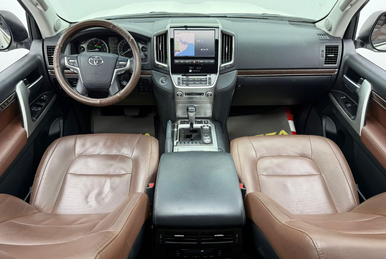 تويوتا لاند كروزر 2021 Toyota Land Cruiser VX-E V8, 1 Year Unlimited KM Warranty, Full Toyota Service History, GCC