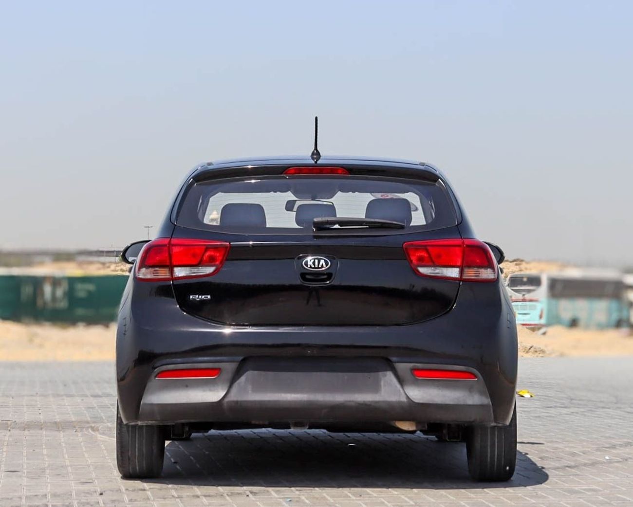 Kia Rio EX 1.4L (100 HP) Hatchback