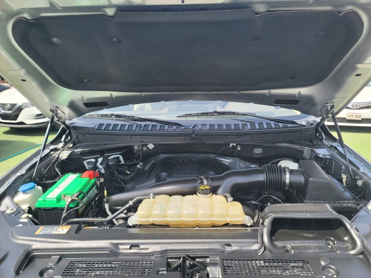 فورد إكسبيديشن XLT 3.5L (380 HP) FWD