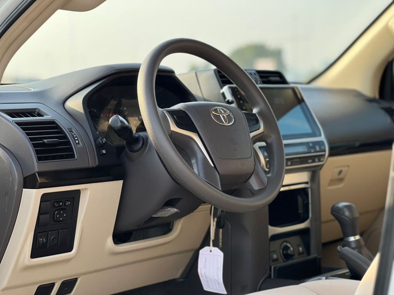 Toyota Prado 2021  Toyota Prado TX 2.7L V4 - AWD 4x4 - GCC - Rear Camera  - Accident Free - 7 Seater