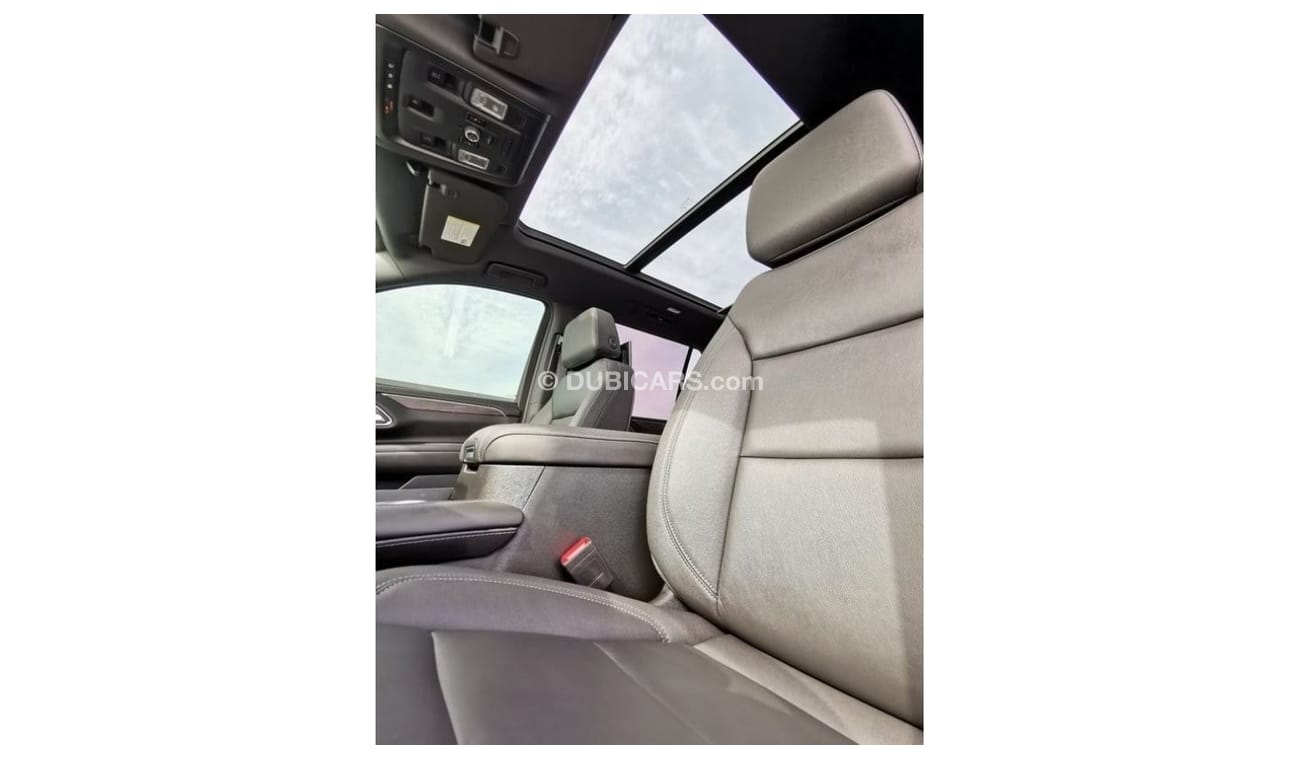 Chevrolet Suburban Chevrolet Z71 Suburban - 2023- Black