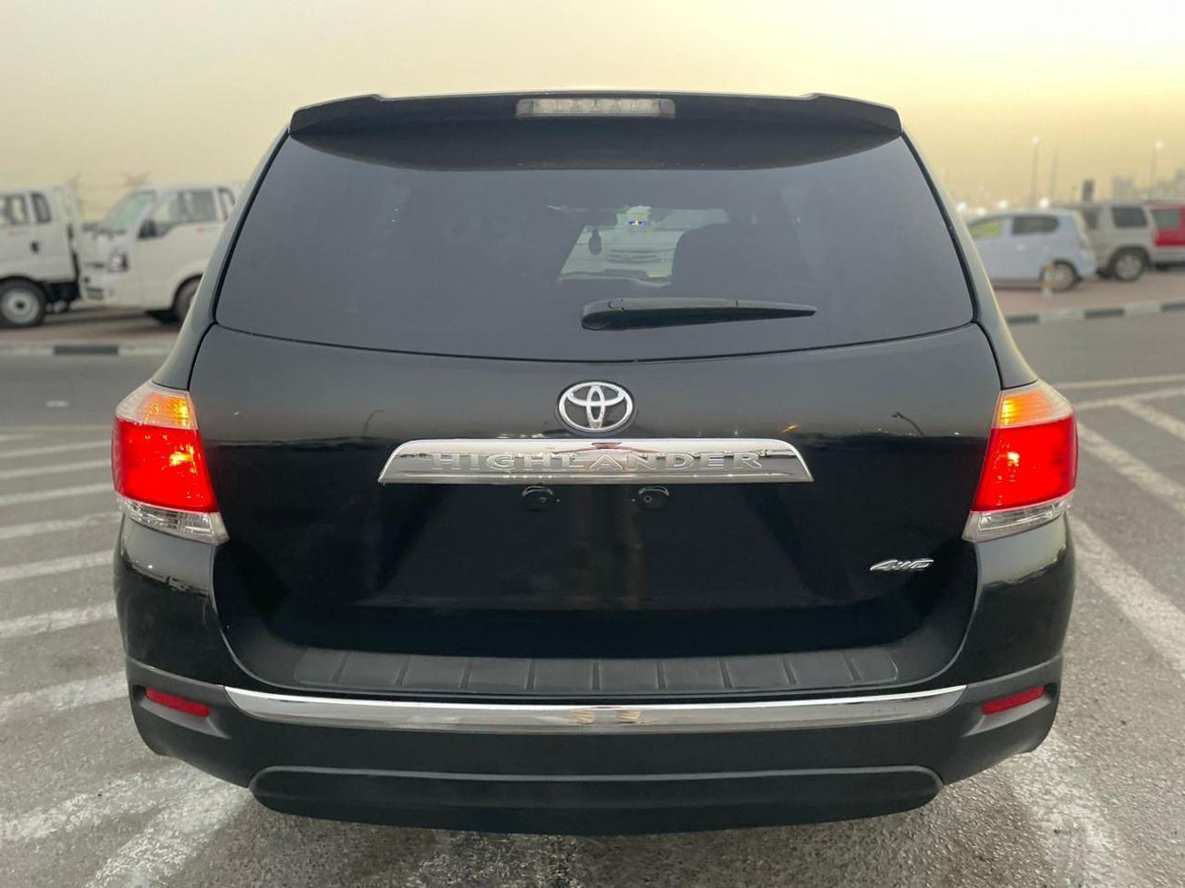 Toyota Highlander 2012 Toyota Highlander 4x4 - 3.5L V6 MidOption+ 7 Leather Seats Great Condition -