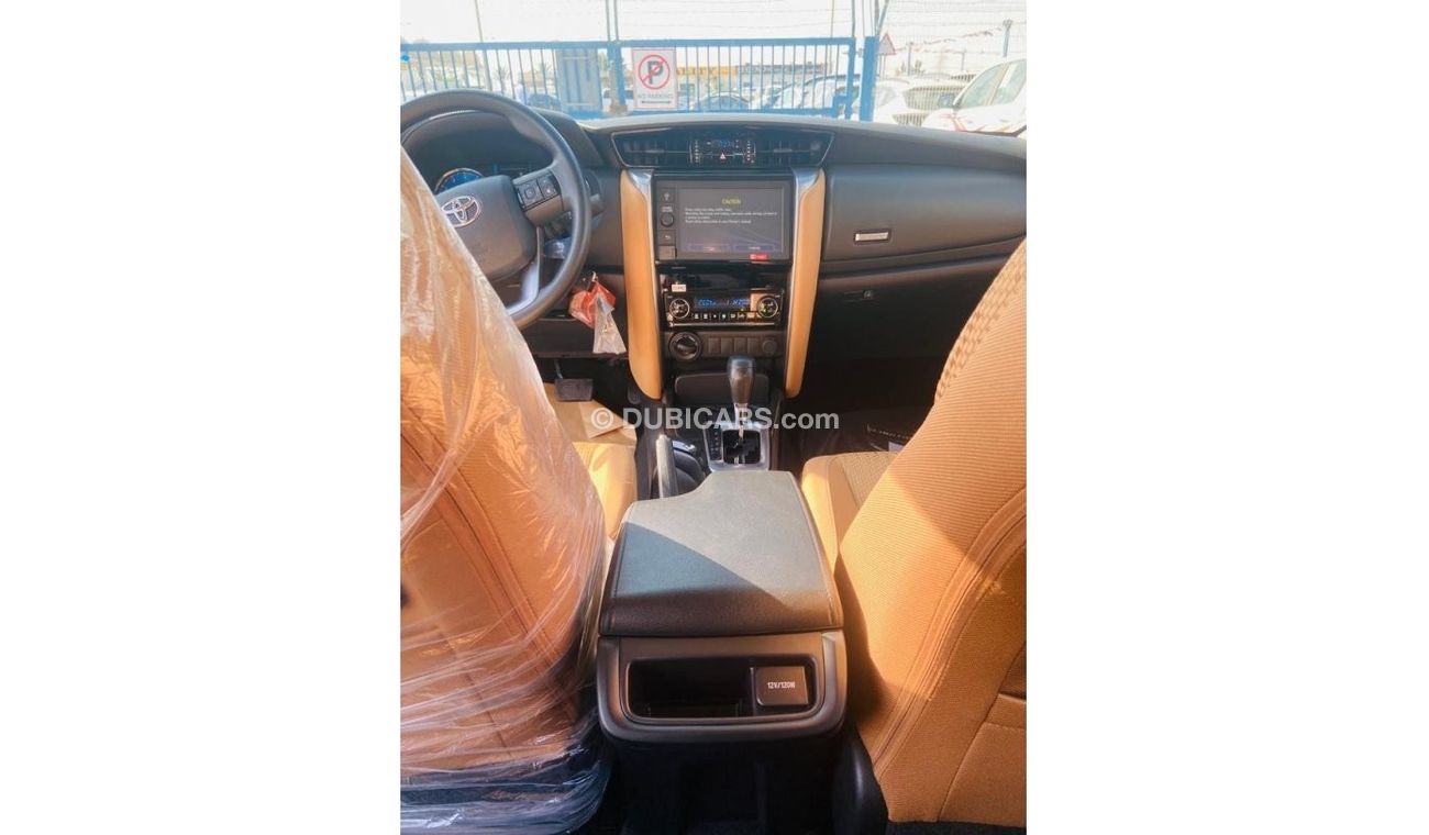 Toyota Fortuner TOYOTA FORTUNER 2.7 AT AUTO AC 2023